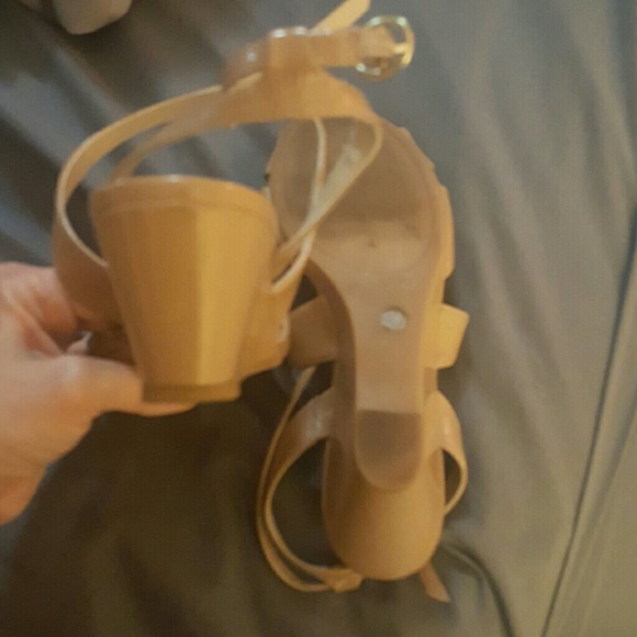 Liz Claiborne Shoes - Picture 5 of 5